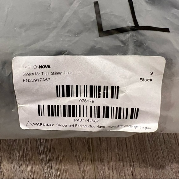 Fashion Nova Snatch Me Tight Booty Lifter Skinny Jeans - Black Size 9 - Picture 5 of 17
